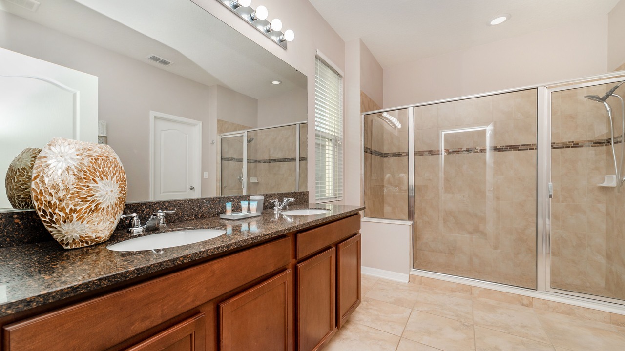 Photo of Bathroom in Davenport