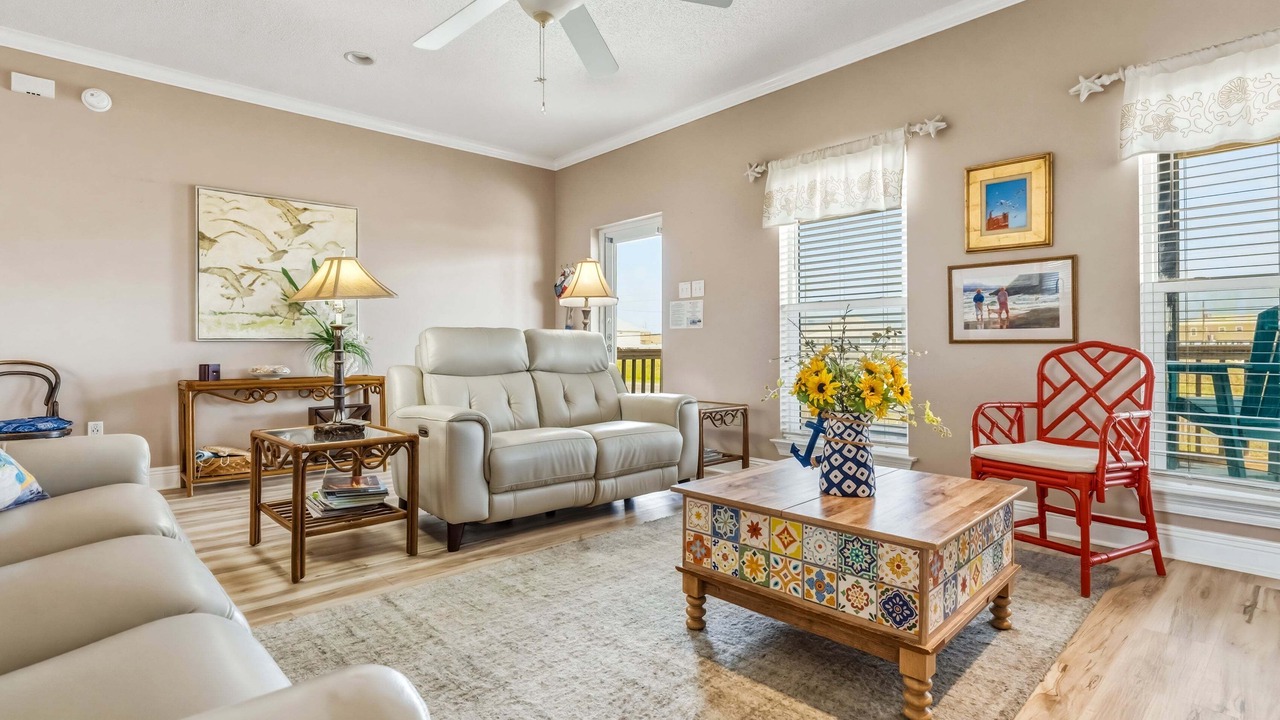 Photo of Livingroom in Silver Cay