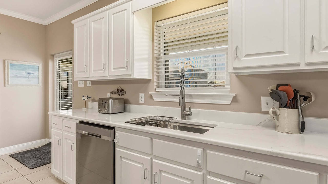 Photo of Kitchen in Silver Cay