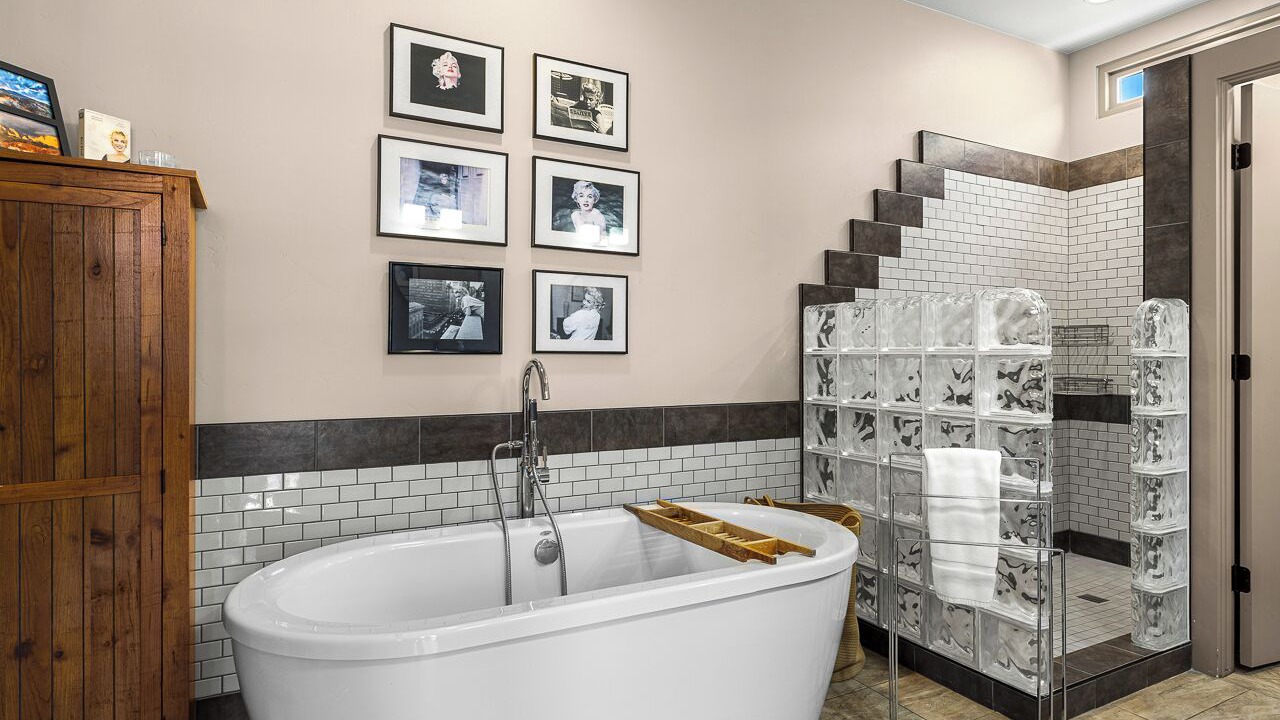 Photo of Bathroom in Kayenta