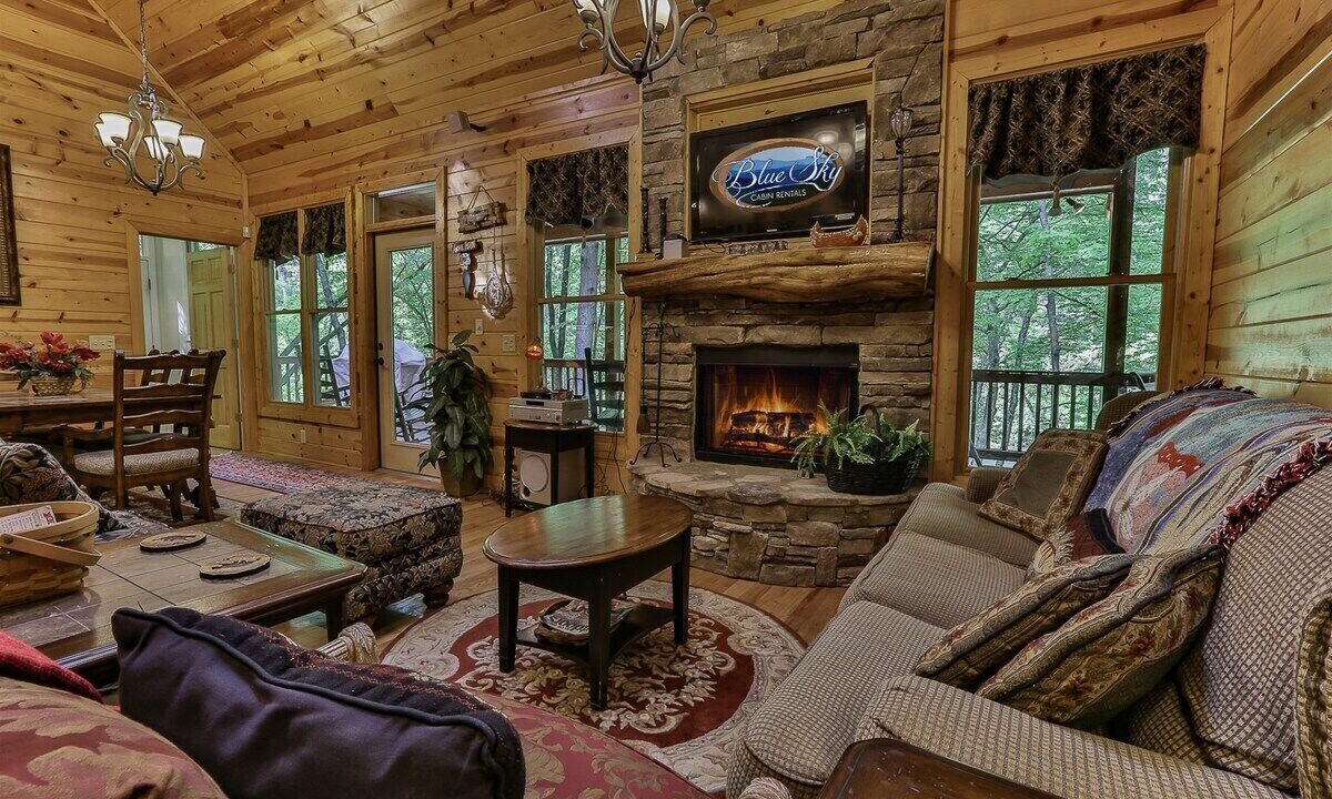 Photo of Livingroom in East Ellijay