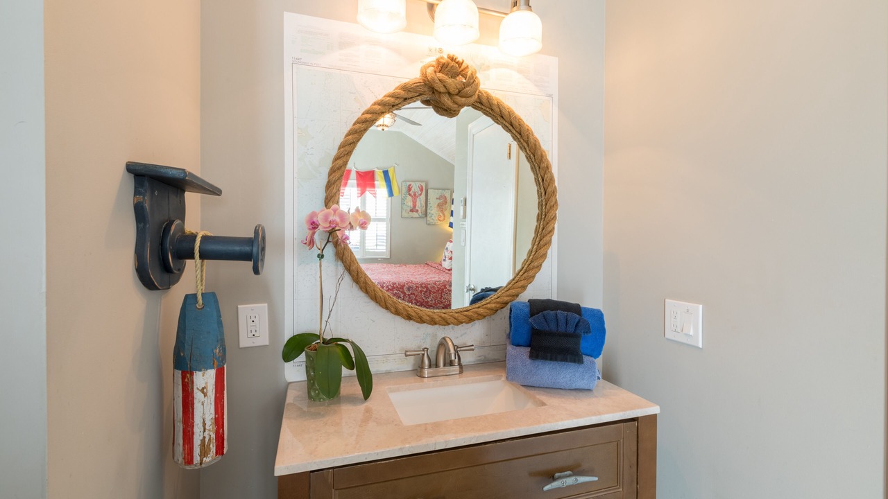 Photo of Bathroom in Uptown - Upper Duval