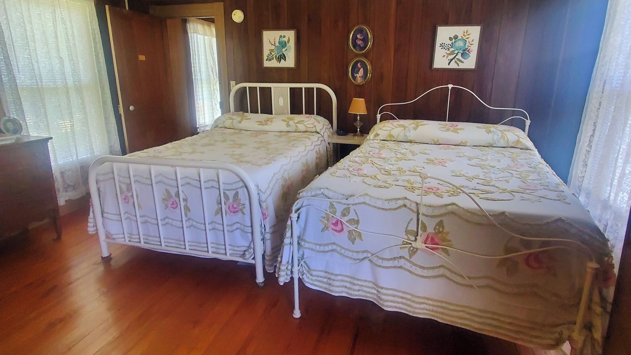 Photo of Bedroom in Peaks