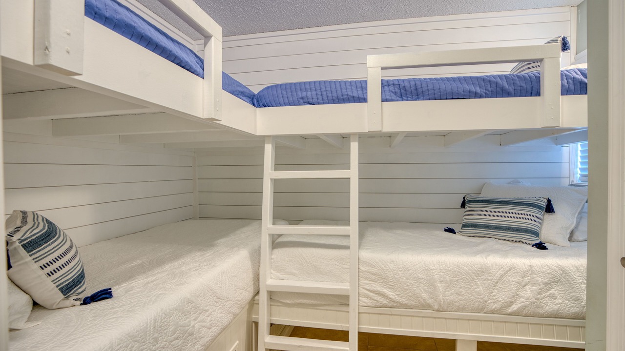 Photo of Bedroom in Butler Beach