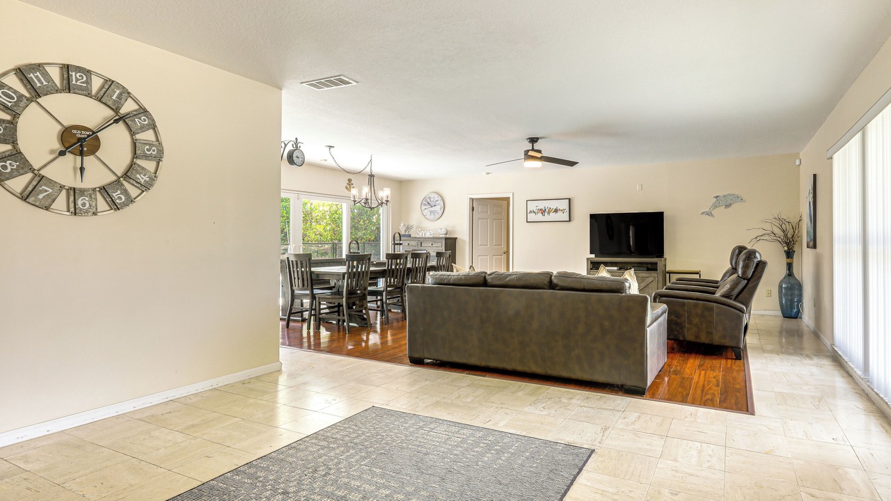 Photo of Livingroom in Singer Island