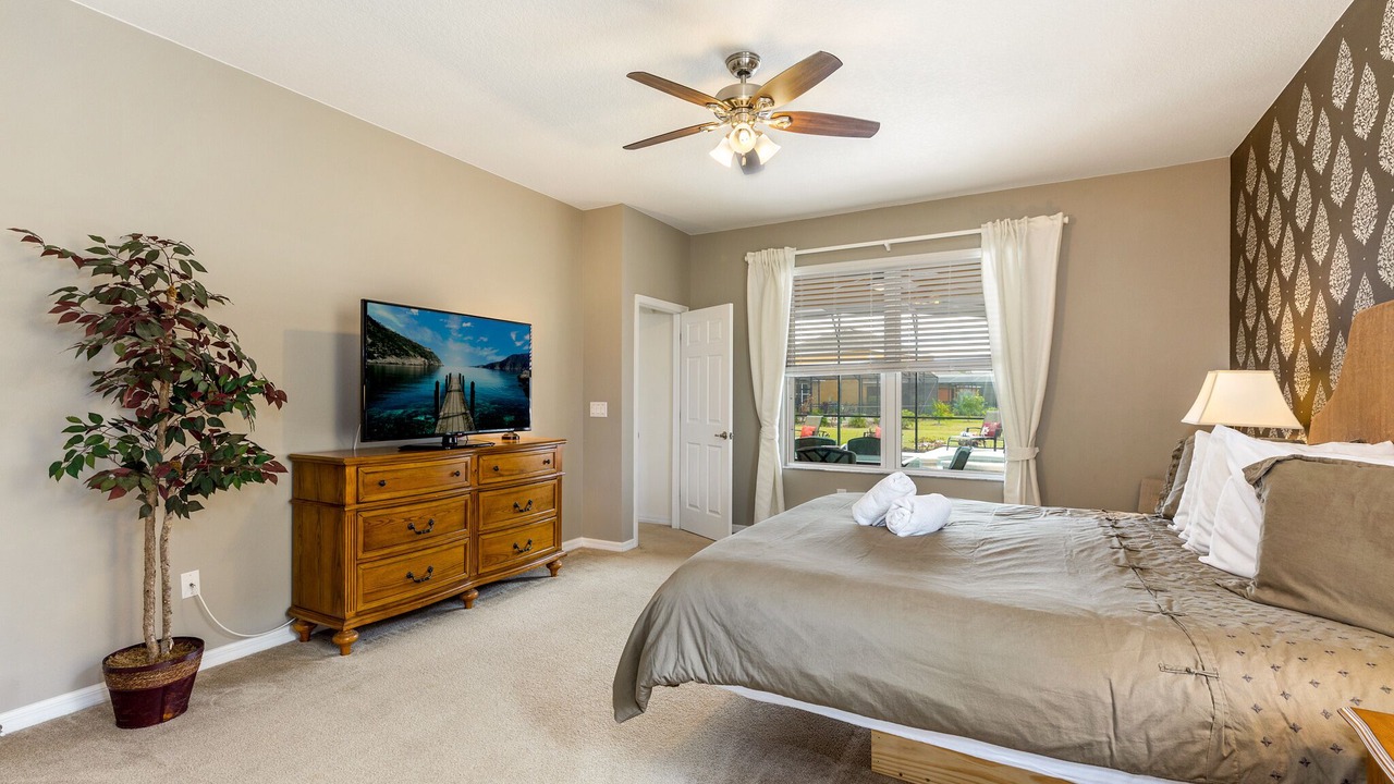 Photo of Bedroom in Watersong