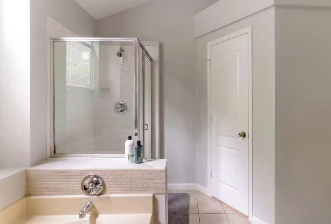 Photo of Bathroom in Southwestern