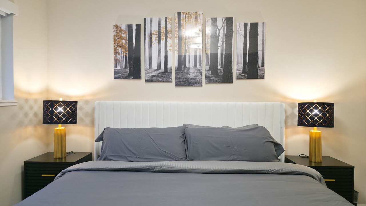 Photo of Bedroom in Alki