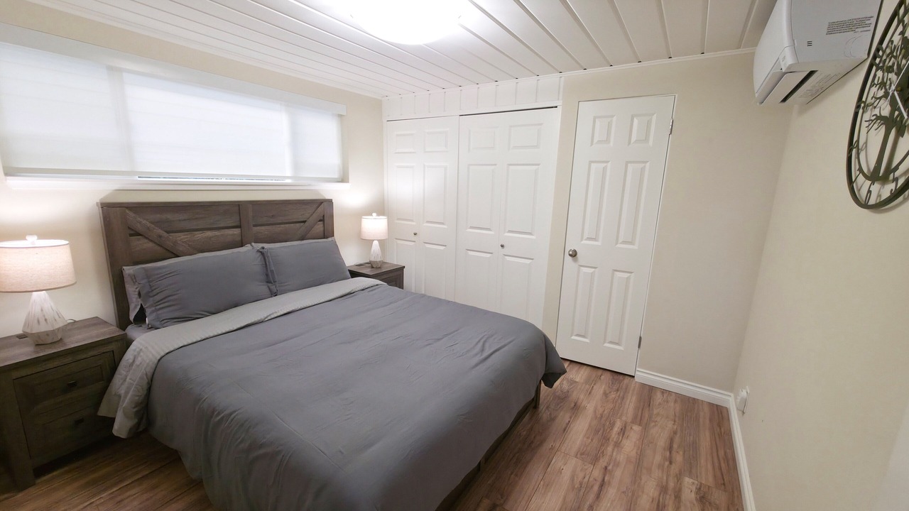 Photo of Bedroom in Alki
