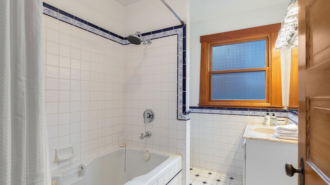 Photo of Bathroom in Lower Queen Anne