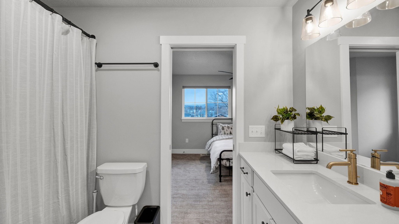 Photo of Bathroom in Riverfront