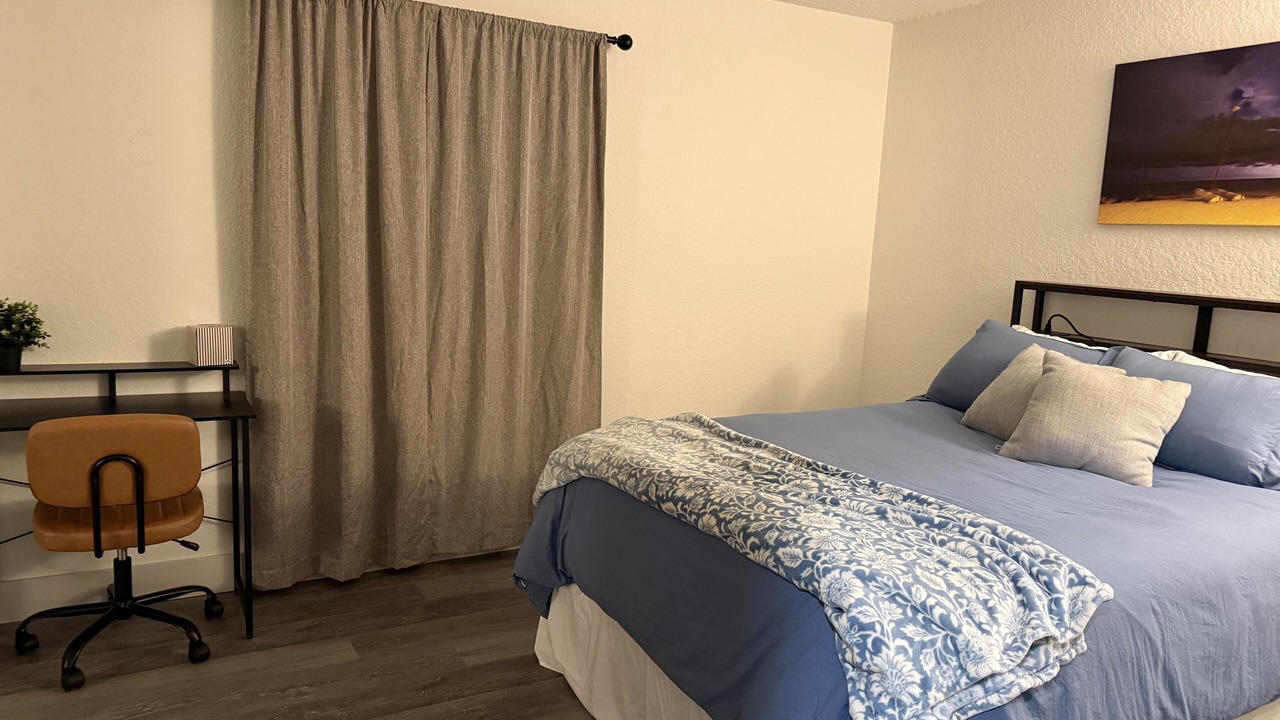 Photo of Bedroom in Lake Magdalene