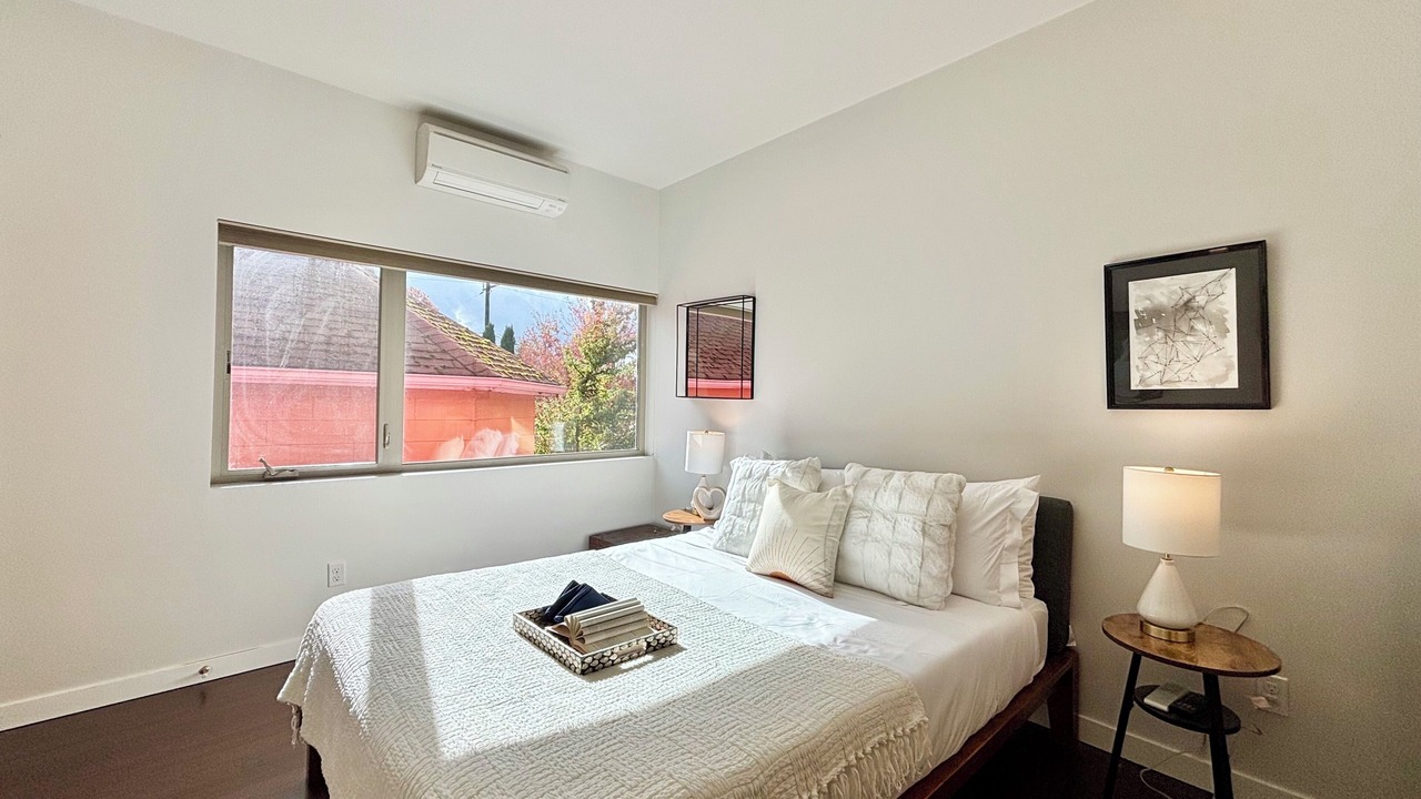 Photo of Bedroom in Minor