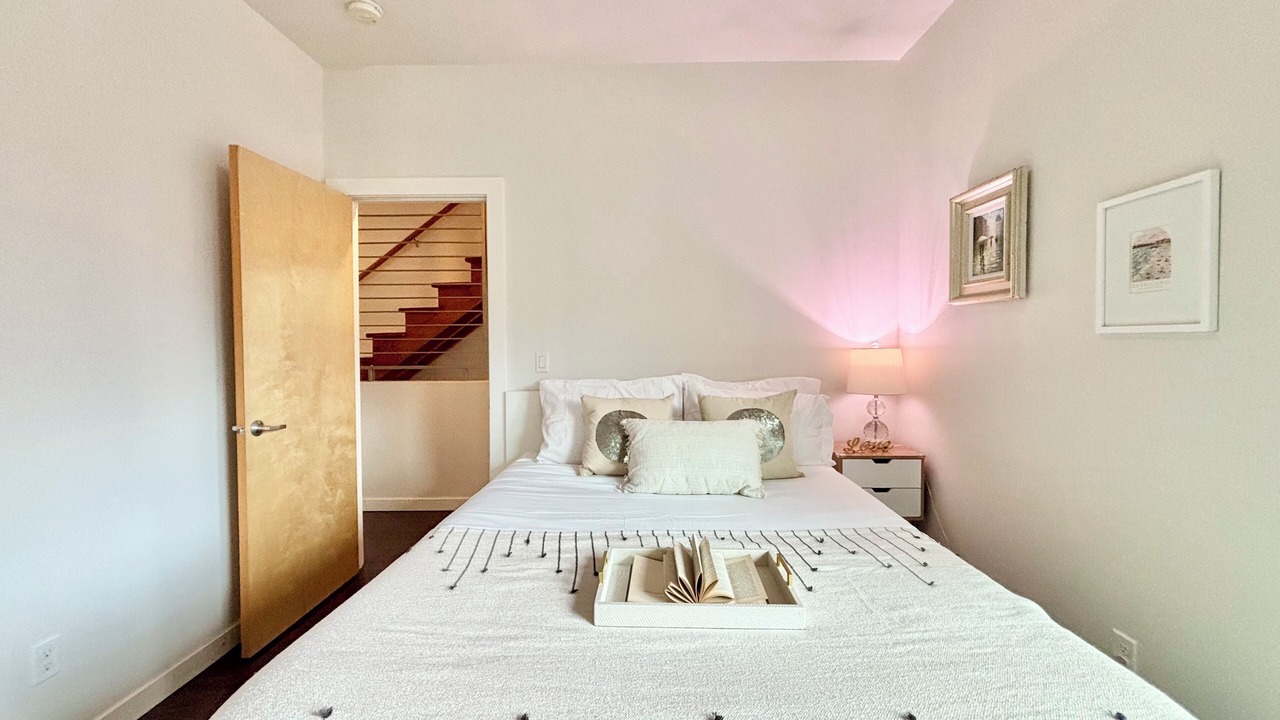Photo of Bedroom in Minor