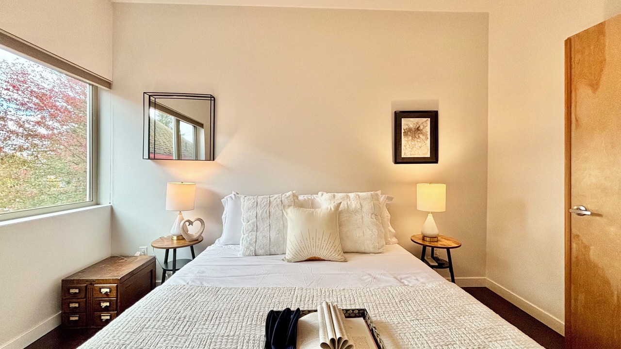 Photo of Bedroom in Minor