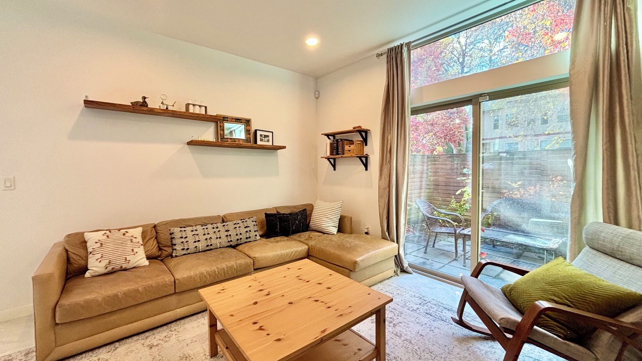 Photo of Livingroom in Minor
