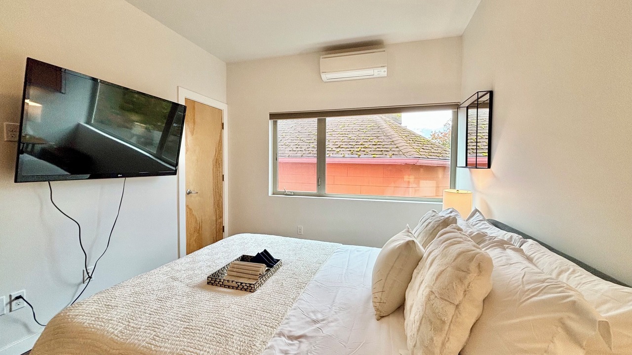 Photo of Bedroom in Minor