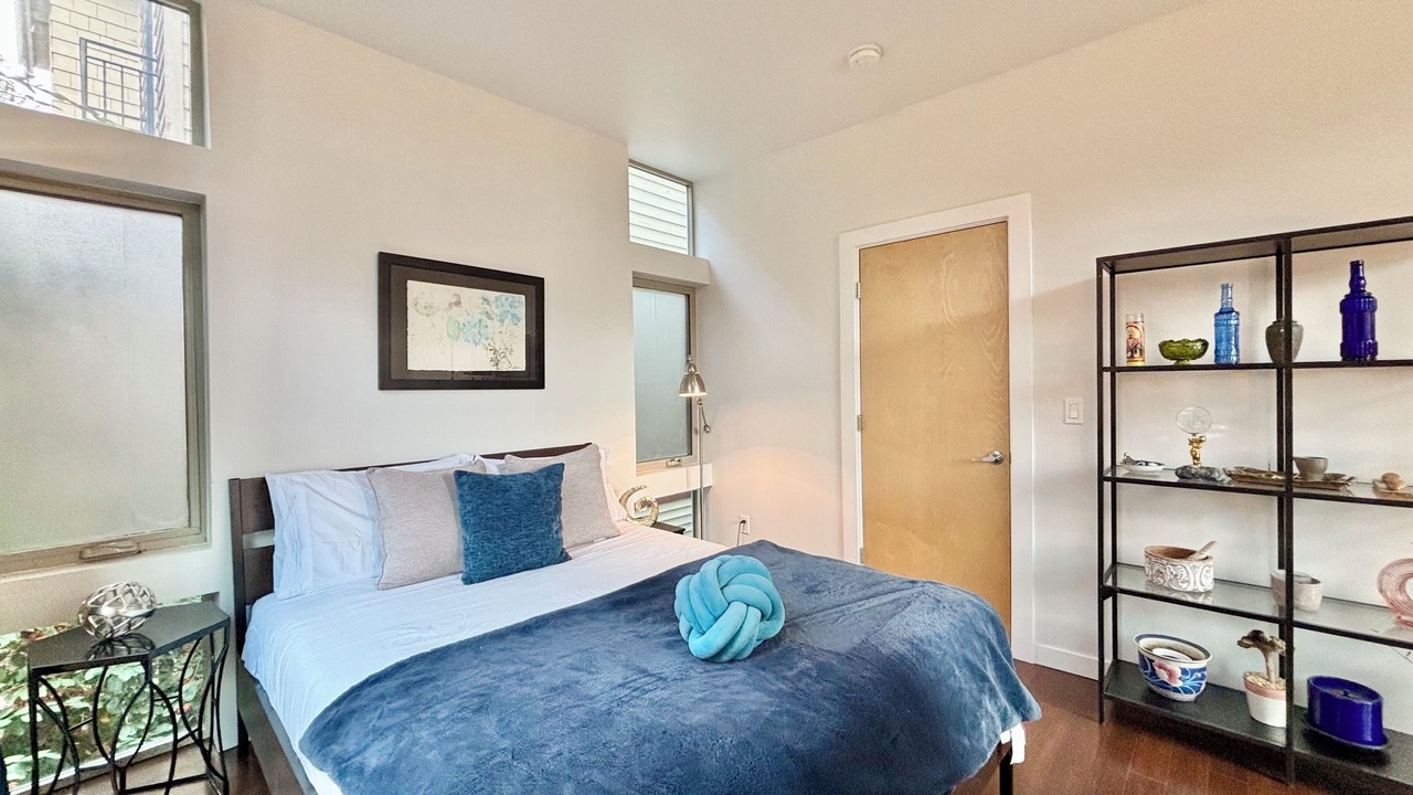 Photo of Bedroom in Minor