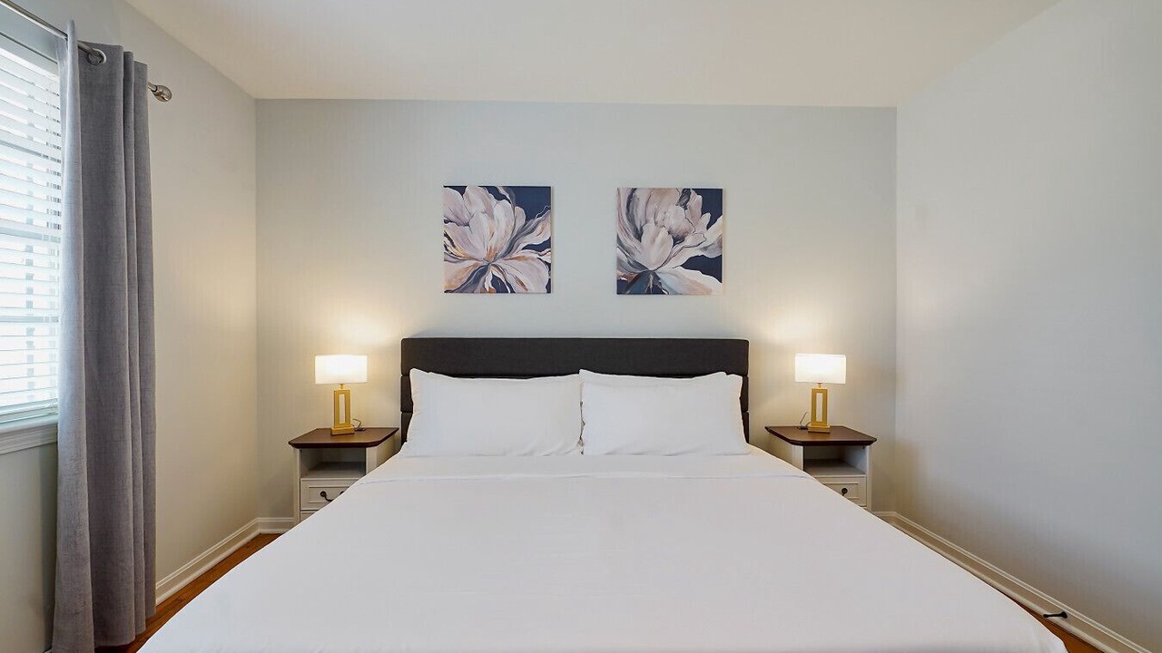 Photo of Bedroom in Crestline Heights