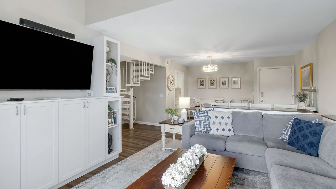 Photo of Livingroom in Harbour Town