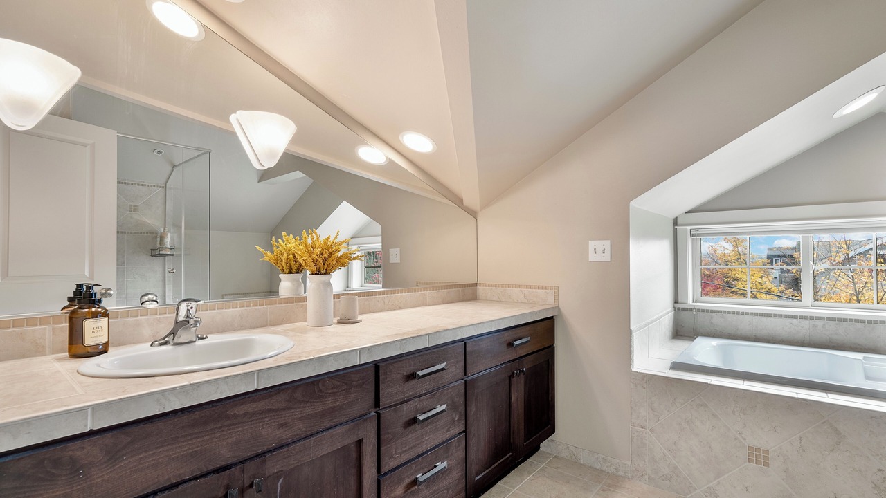 Photo of Bathroom in Squire Park