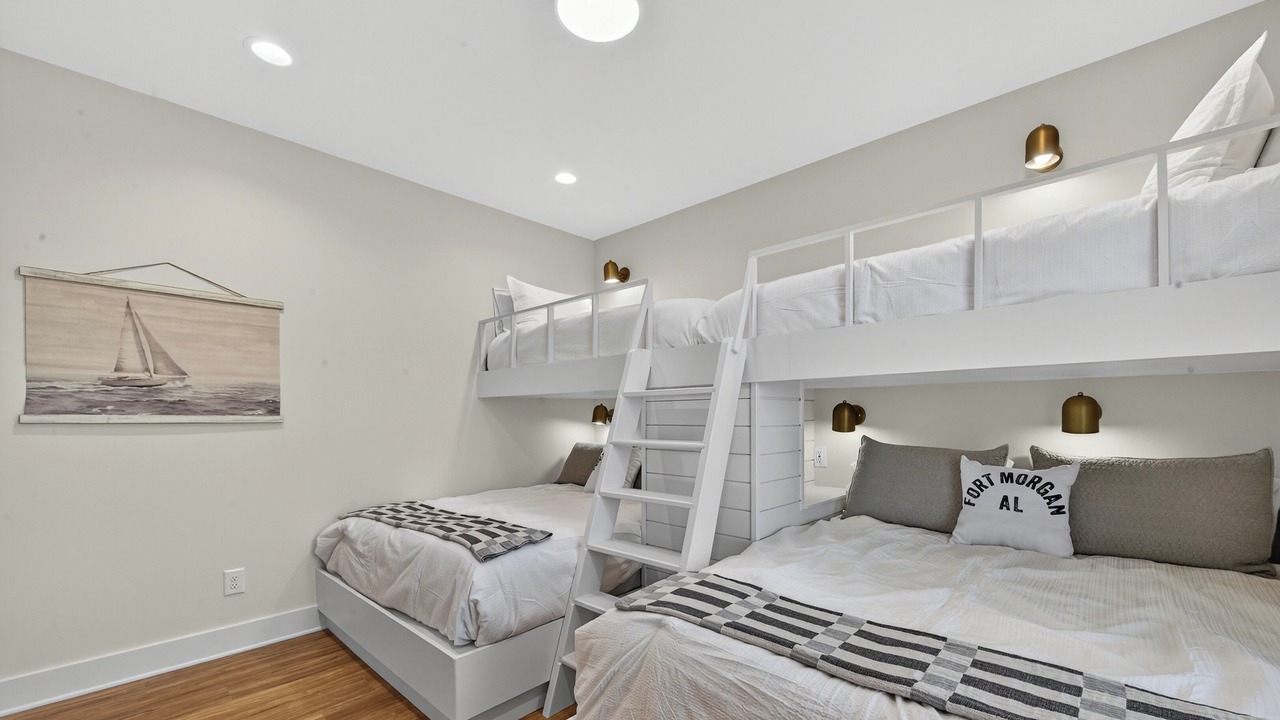 Photo of Bedroom in Fort Morgan Pines