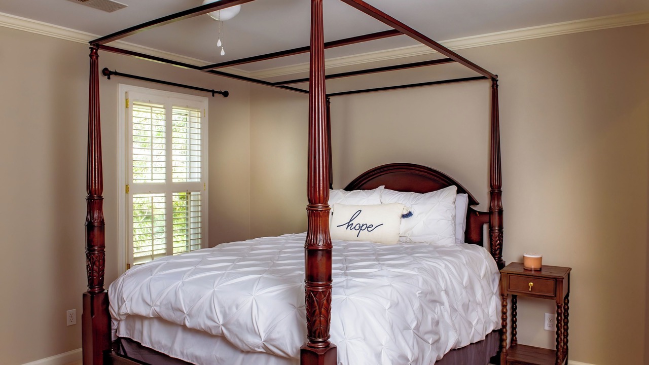 Photo of Bedroom in Alpharetta