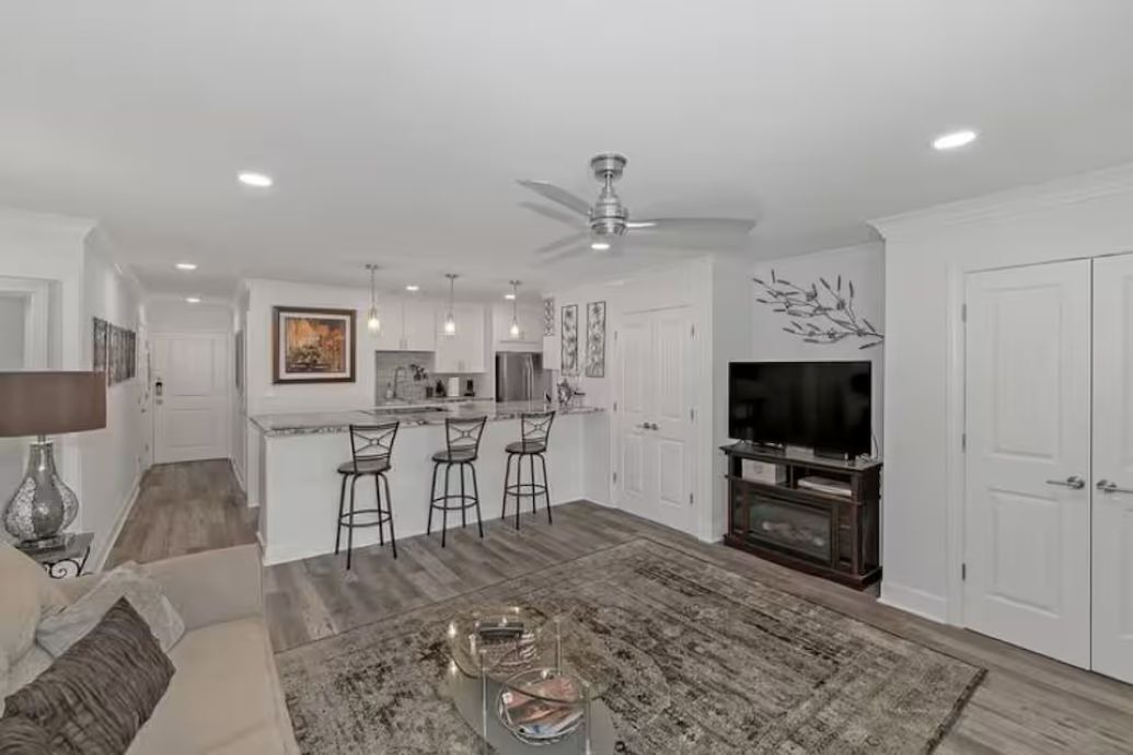 Photo of Livingroom in Peachtree Center