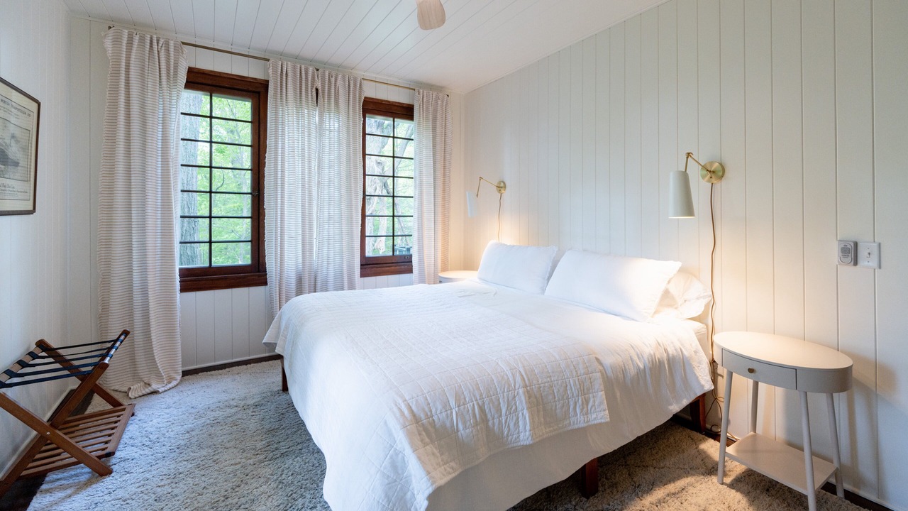 Photo of Bedroom in Macatawa