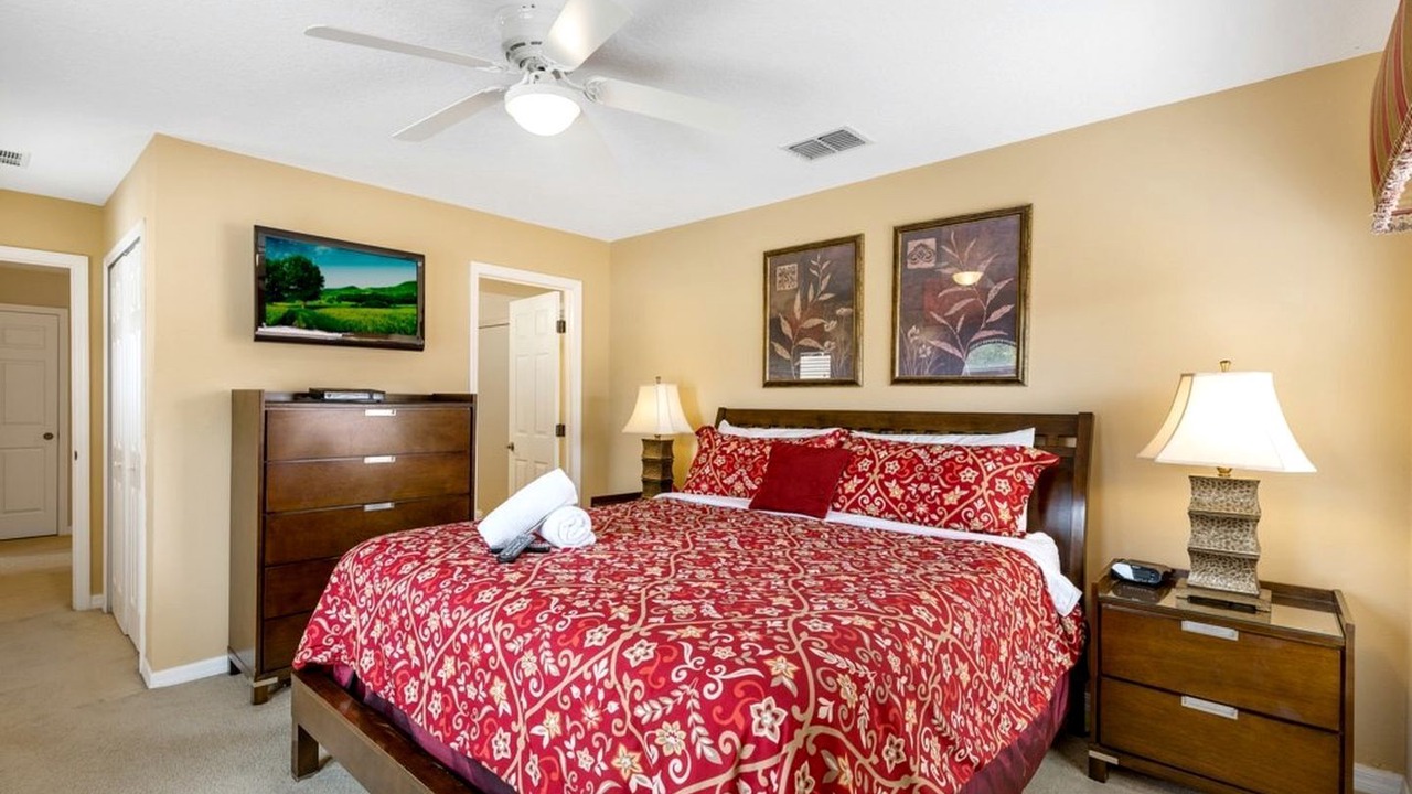 Photo of Bedroom in Watersong