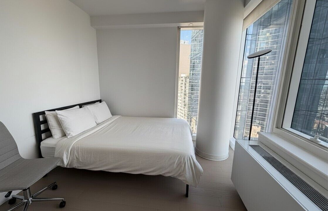 Photo of Bedroom in Hunters Point
