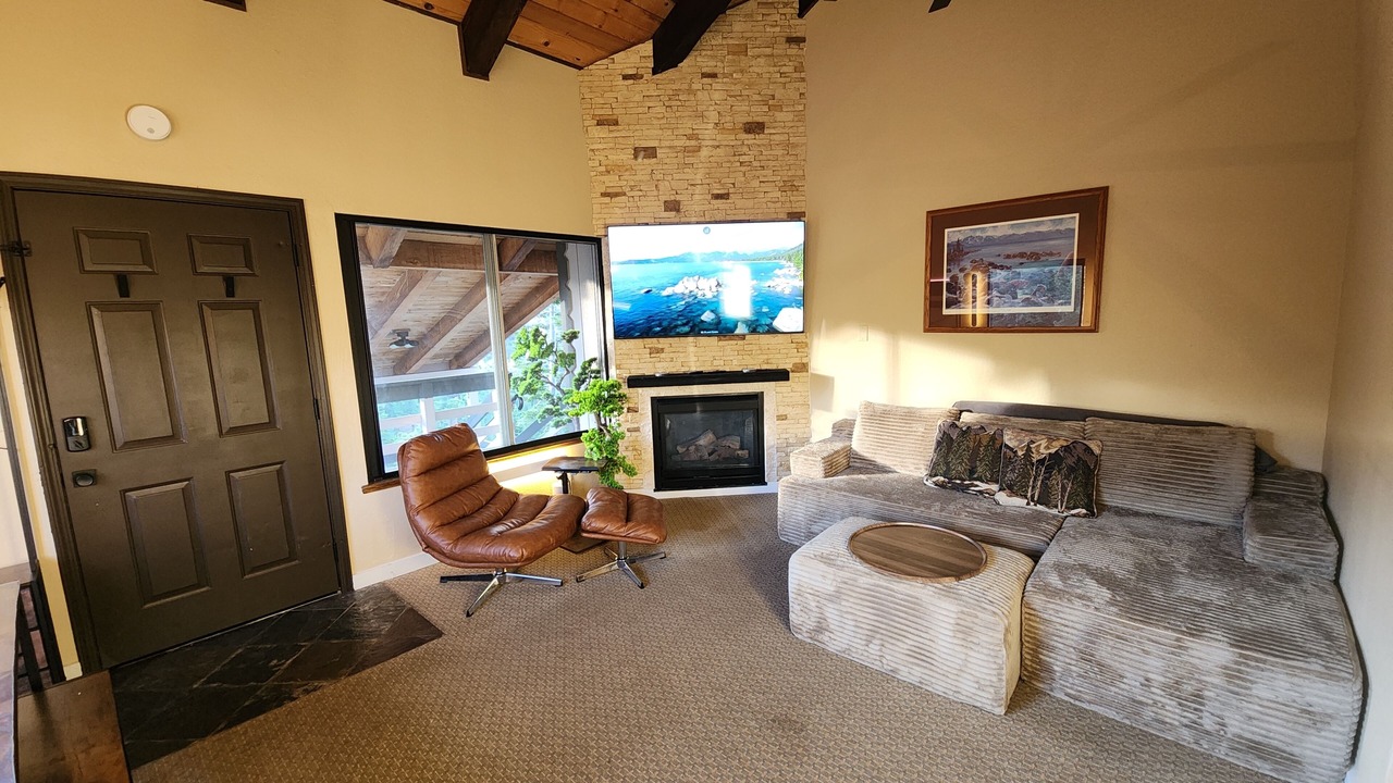 Photo of Livingroom in Tahoe Village