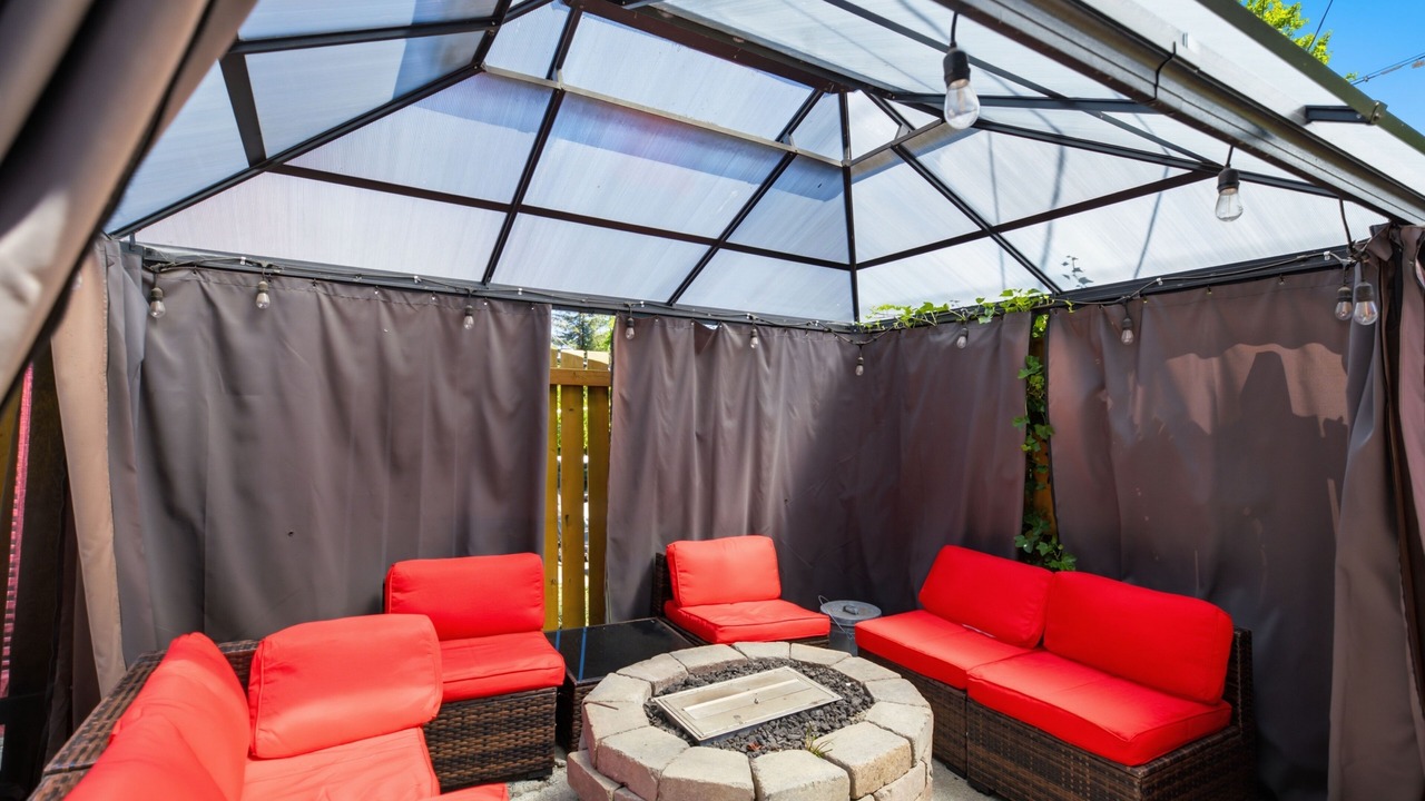Photo of Patio Balcony in Miller Park