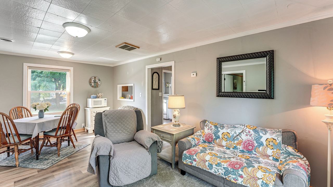 Photo of Livingroom in Wayland