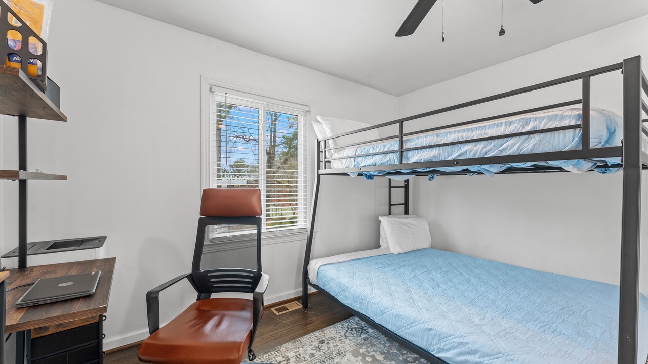 Photo of Bedroom in Hapeville