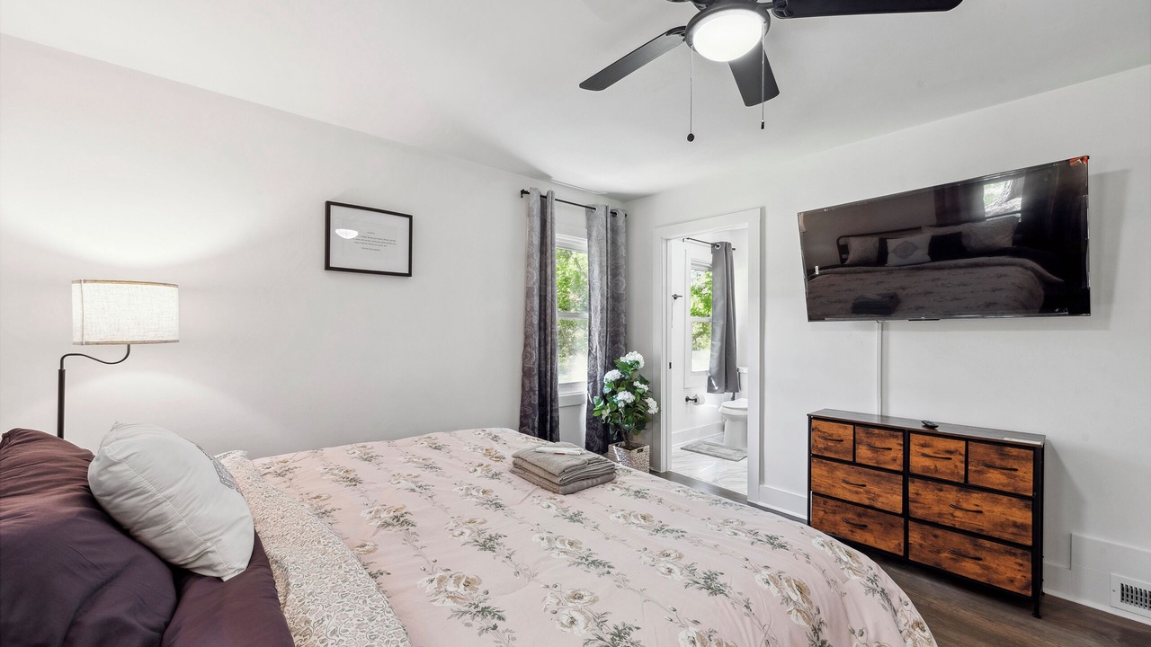 Photo of Bedroom in East Point