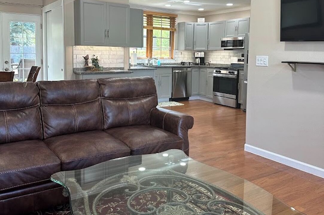 Photo of Livingroom in Broadmoor