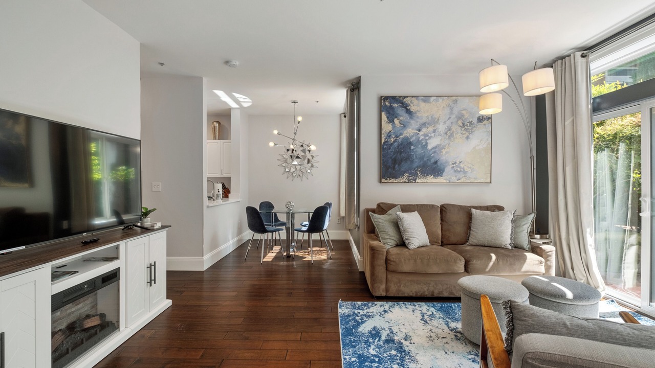 Photo of Livingroom in Belltown