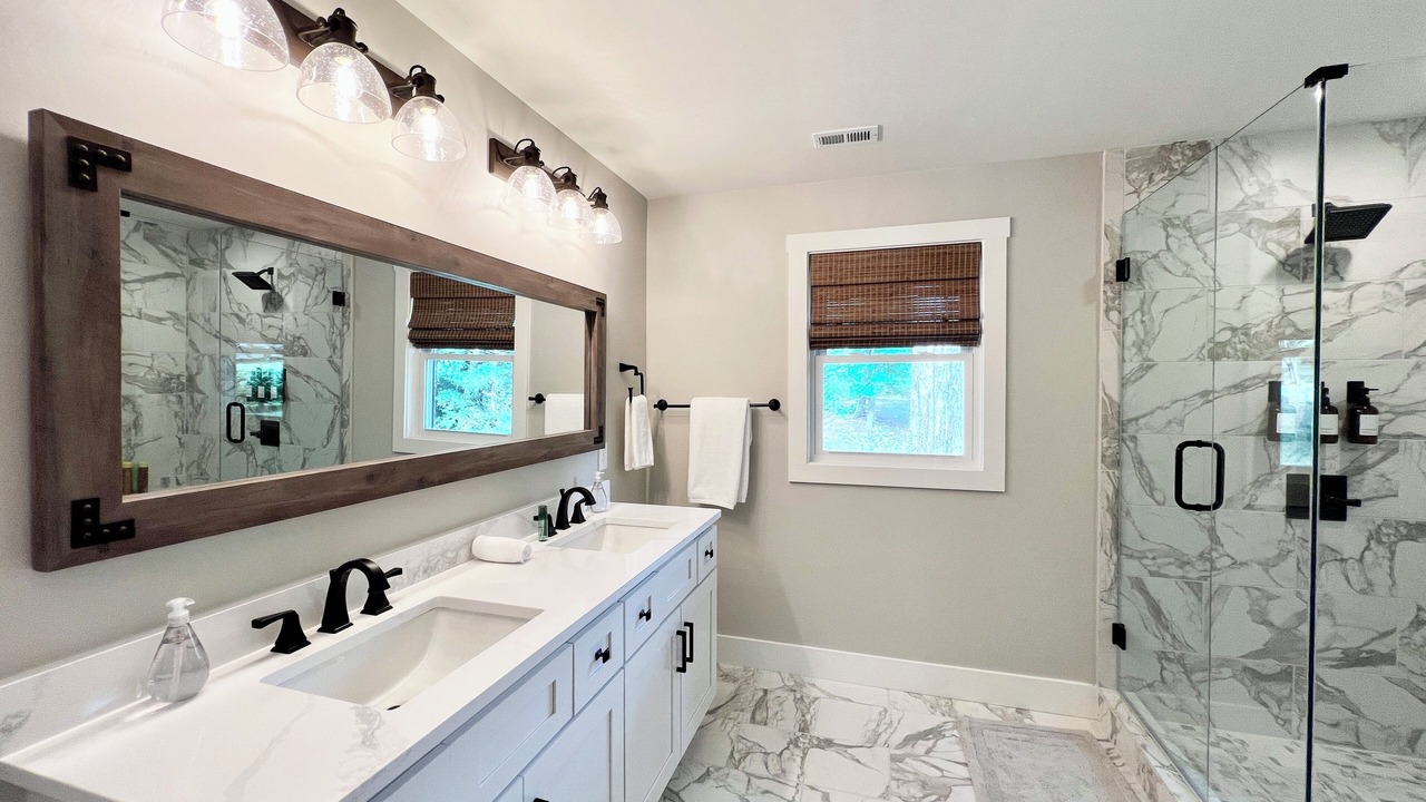 Photo of Bathroom in Crane Hill