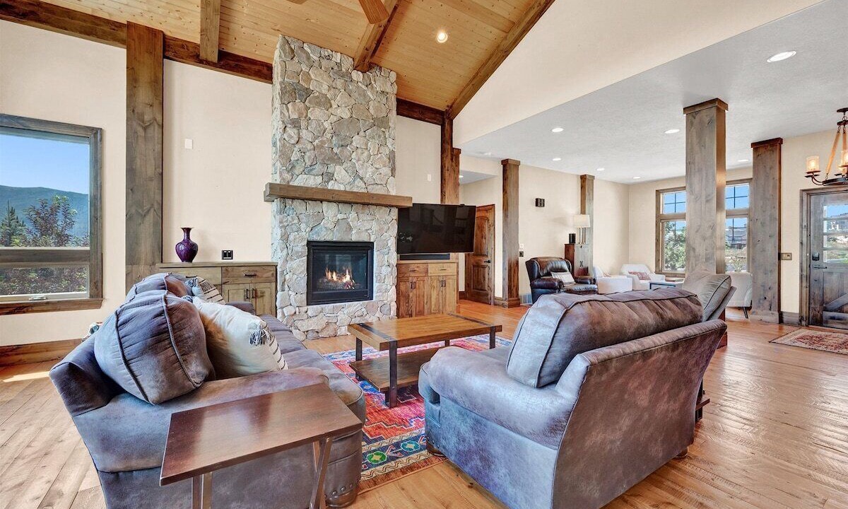Photo of Livingroom in Wolf Creek