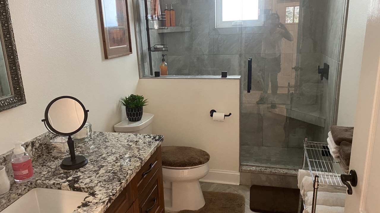 Photo of Bathroom in Cedar Key