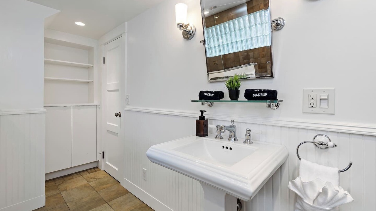 Photo of Bathroom in Capitol Hill