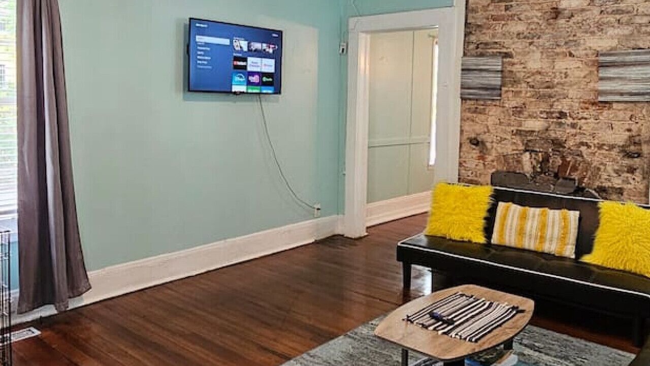 Photo of Livingroom in Cabbagetown