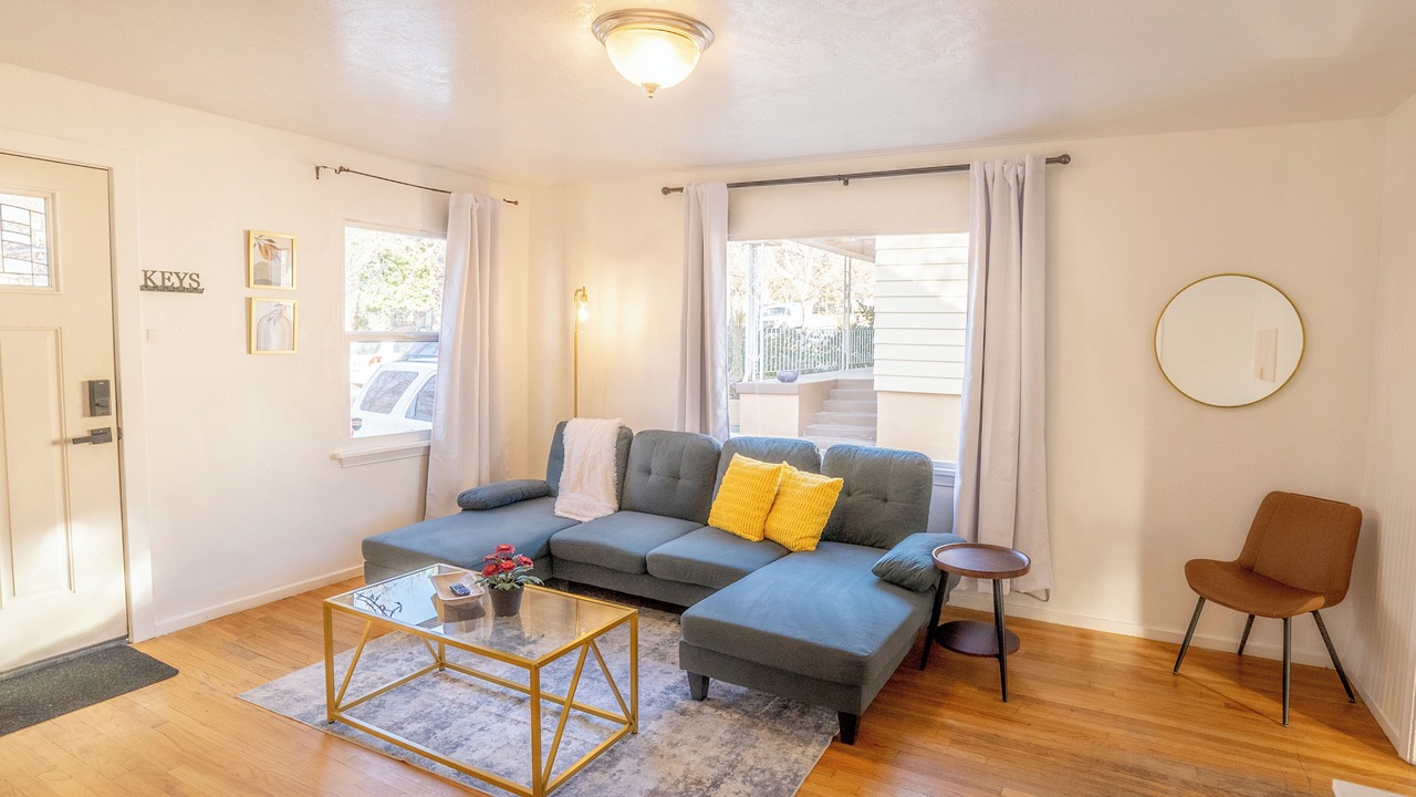 Photo of Livingroom in East Central