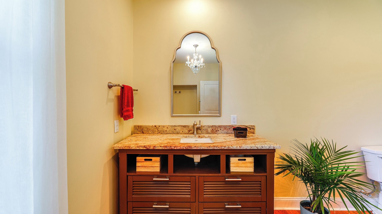 Photo of Bathroom in Willis Wharf