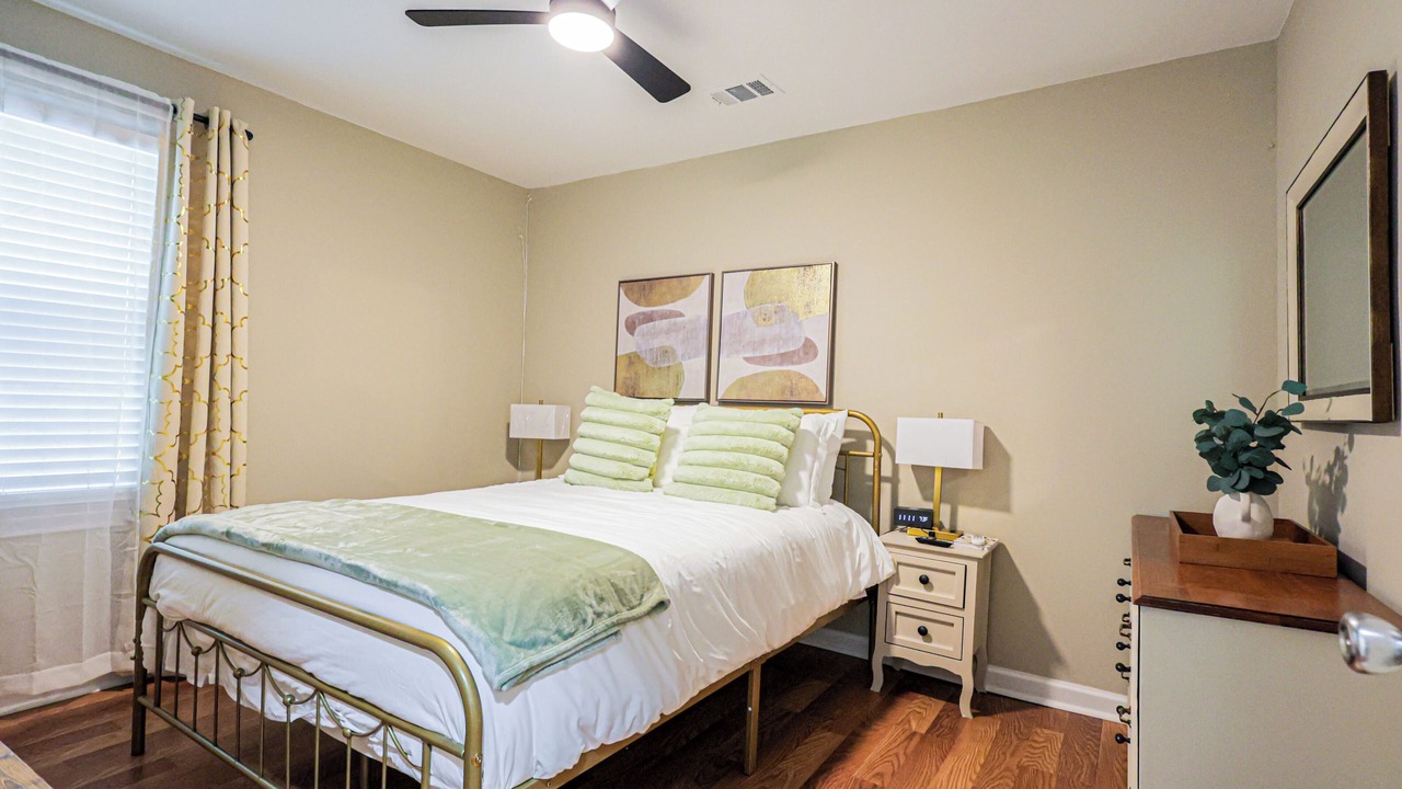 Photo of Bedroom in East Point