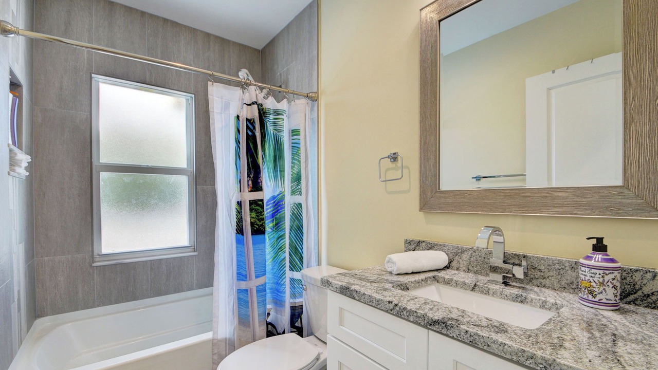 Photo of Bathroom in Lake Worth