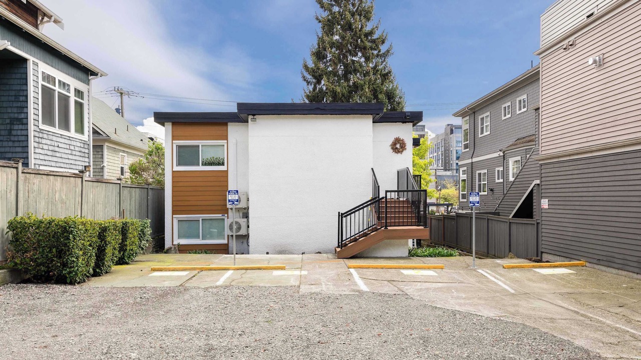 Photo of Others in Lower Queen Anne