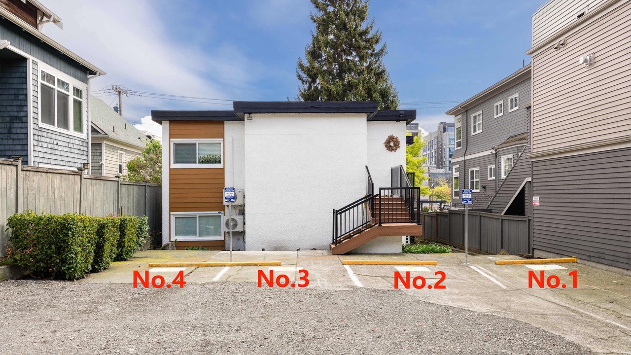 Photo of Others in Lower Queen Anne