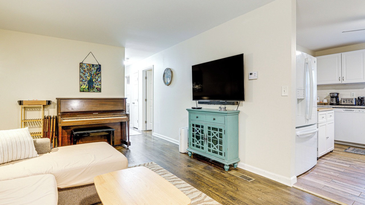 Photo of Livingroom in Stone Mountain